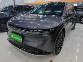 极氪7X 2025款 75kWh 后驱智驾版