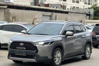 丰田 卡罗拉锐放 2023款 2.0L 精英版