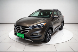 现代 途胜 2015款 1.6T 双离合两驱领先型