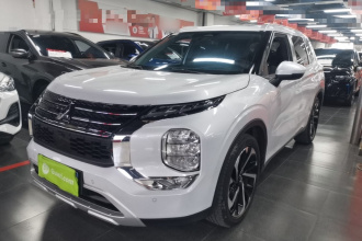 三菱 欧蓝德 2023款 1.5T CVT四驱卓越版 5座