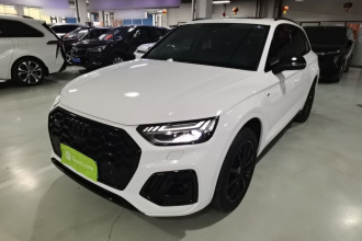 奥迪Q5L 2022款 改款 45T 臻选动感型