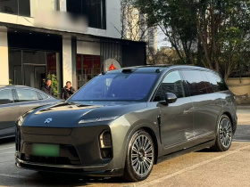 蔚来ES8 2026款 六座行政豪华版