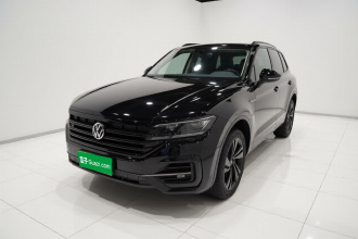 大众 途锐 2021款 3.0TSI 锐享版 曜黑运动套装