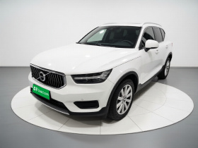 沃尔沃XC40(进口) 2019款 T4 四驱破晓冰雪白