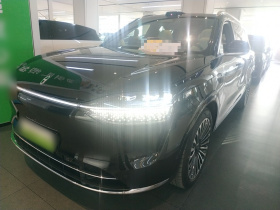 鸿蒙智行 问界M9 2025款 增程 Ultra版 52kWh 5座版（192线激光雷达）