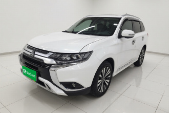 三菱 欧蓝德 2021款 2.4L 四驱致享版 7座