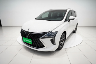 东风风行 风行游艇 2022款 1.5T DCT逐浪版