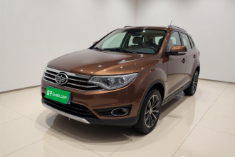 一汽 森雅R7 2016款 1.6L 手动豪华型