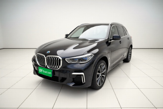 宝马X5 2022款 改款 xDrive 30Li 尊享型M运动套装