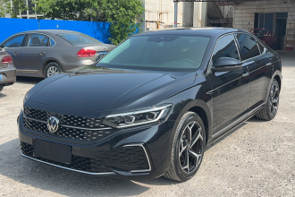 大众 帕萨特 2025款 出众款 380TSI 星空龙耀版