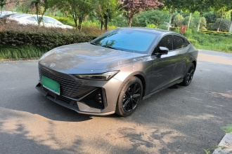 长安UNI-V 2023款 1.5T 尊贵型
