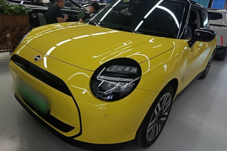 电动MINI COOPER 2024款 456km COOPER E 经典派