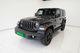 Jeep 牧马人 2022款 2.0T 高地四门版