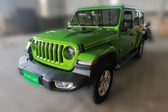 Jeep 牧马人 2019款 2.0T Sahara 四门版 国VI