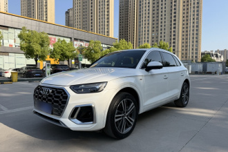 奥迪Q5L 2022款 改款 45T 豪华动感型