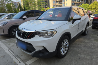 中华V3 2016款 1.5T 自动旗舰型