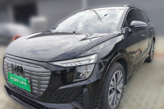 奥迪Q5 e-tron 2023款 40 e-tron 闪耀型 机甲套装