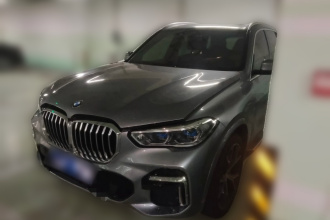宝马X5 2022款 xDrive 40Li M运动套装