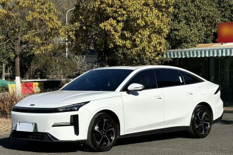 吉利银河 银河L6 2024款 125km PLUS 龙腾版