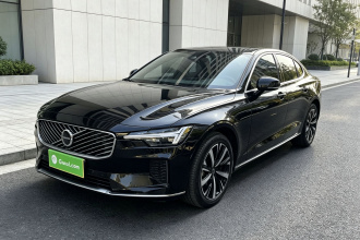 沃尔沃S90 2026款 B5 智逸豪华版