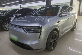 鸿蒙智行 问界M8 2025款 增程 Ultra版 53.4kWh 5座版 (192线激光雷达）