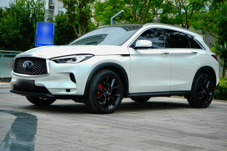 英菲尼迪QX50 2022款 2.0T 四驱旗舰版