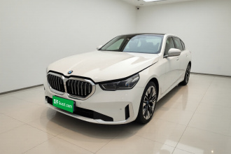 宝马5系 2024款 530Li 尊享型 豪华套装