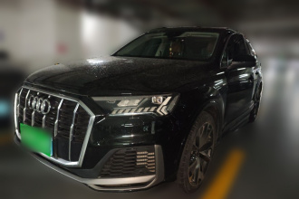奥迪Q7 2022款 55 TFSI quattro S line运动型