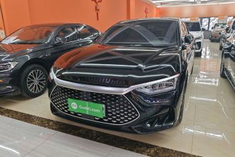 比亚迪 汉 2023款 DM-i 冠军版 121KM 尊荣型