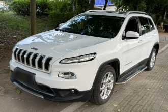 Jeep 自由光 2017款 2.0L 优越版