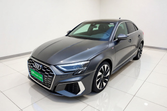 奥迪A3 2023款 改款 A3L Limousine 35 TFSI 时尚运动型