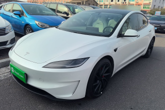特斯拉 Model 3 2024款 高性能全轮驱动版