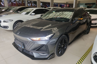 长安UNI-V 2022款 1.5T 运动版