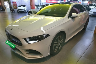 奔驰A级 2019款 A 180 L 运动轿车