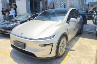 特斯拉 Model Y L 2025款 长续航全轮驱动版