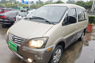 东风风行 菱智 2015款 V3 1.5L 7座豪华型