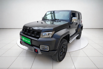 北京越野 北京BJ40 2021款 2.3T 自动四驱刀锋英雄版至尊型
