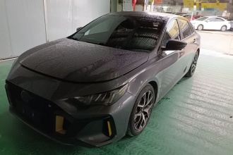 广汽传祺 影豹 2021款 270T DCT J16版