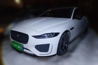 捷豹XEL 2024款 2.0T 250PS R-DYNAMIC S耀黑运动版