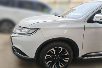 三菱 欧蓝德 2019款 2.0L 两驱畅享版 7座 国V