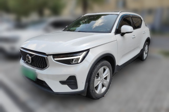 沃尔沃XC40 2023款 B3 智行时尚版
