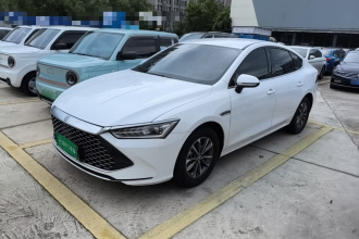 比亚迪 秦PLUS 2021款 DM-i 55KM 尊贵型