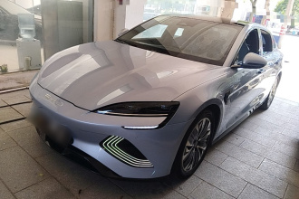 比亚迪 海豹 2022款 550km 标准续航后驱版尊贵型