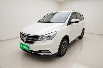 宝骏730 2019款 1.5L 手动时尚型 7座 国VI