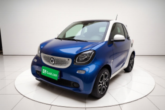 smart fortwo 2019款 0.9T 66千瓦硬顶风擎版 国VI