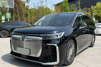 岚图汽车 岚图梦想家 2025款 PHEV 四驱旗舰鲲鹏版