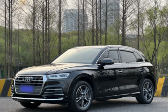 奥迪Q5L 2020款 改款 40 TFSI 荣享时尚型