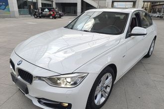 宝马3系 2015款 320i 运动设计套装