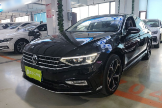 大众 迈腾 2024款 200万辆众享款 330TSI DSG豪华型