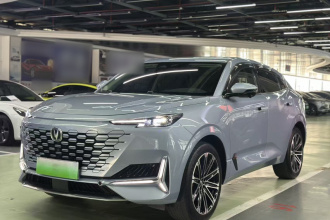 长安UNI-K 智电iDD 2022款 蓝鲸iDD 130km 1.5T 尊贵型